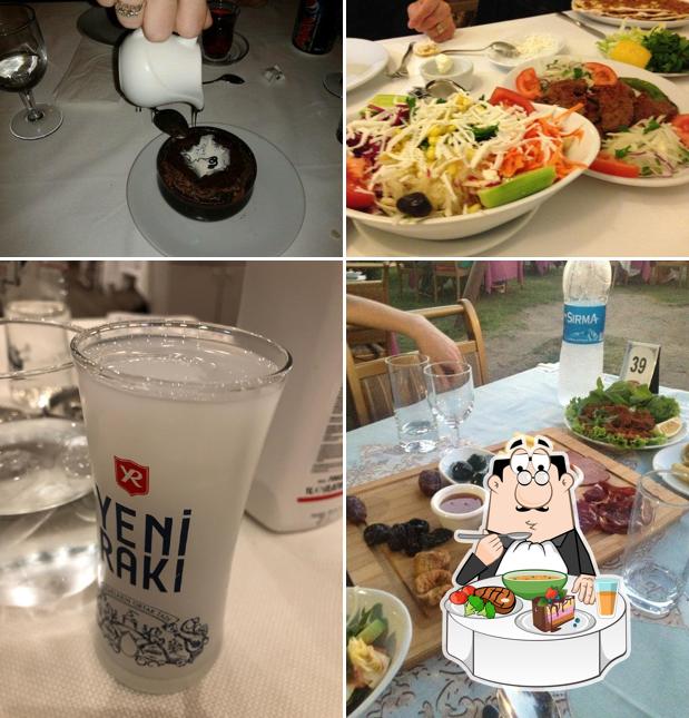 Las fotografías de comedor y bebida en Anadolu Lezzet Dunyasi