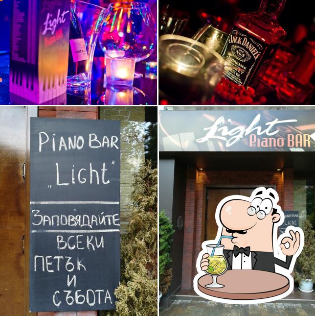 Las fotografías de bebida y pizarra en Piano bar LIGHT