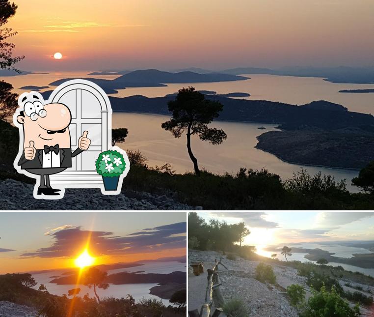 Gli esterni di OAZA JELINJAK