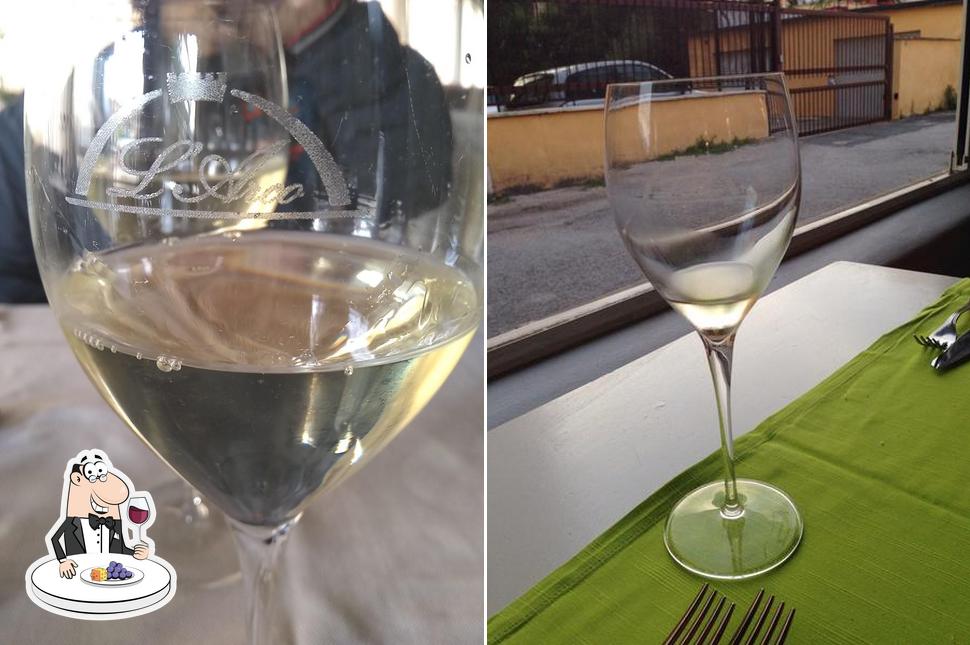 Приятно выпить бокал вина в "Ristorante - Pizzeria "L' Arco""