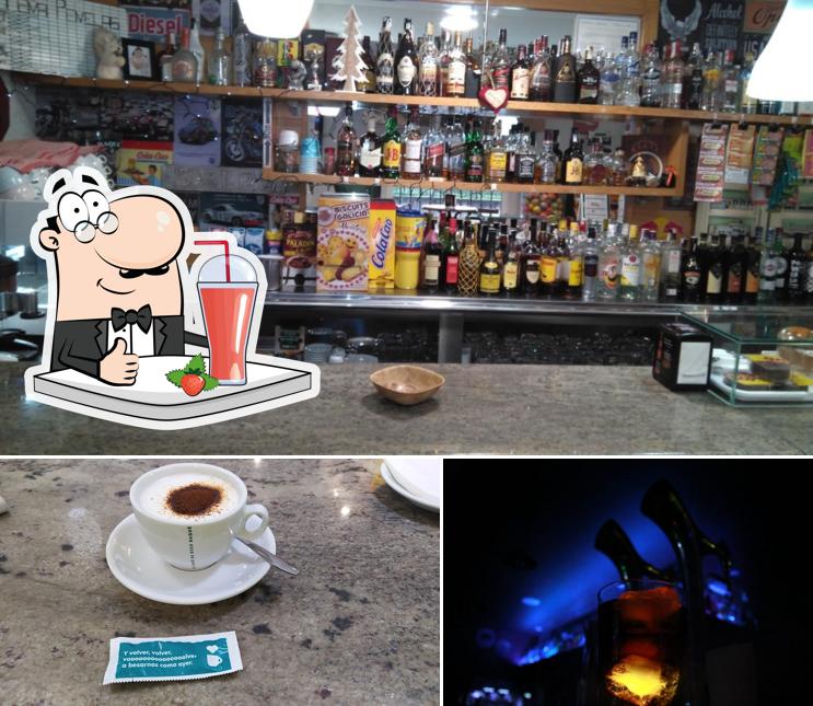Disfrutra de tu bebida favorita en Café Bar Manuel