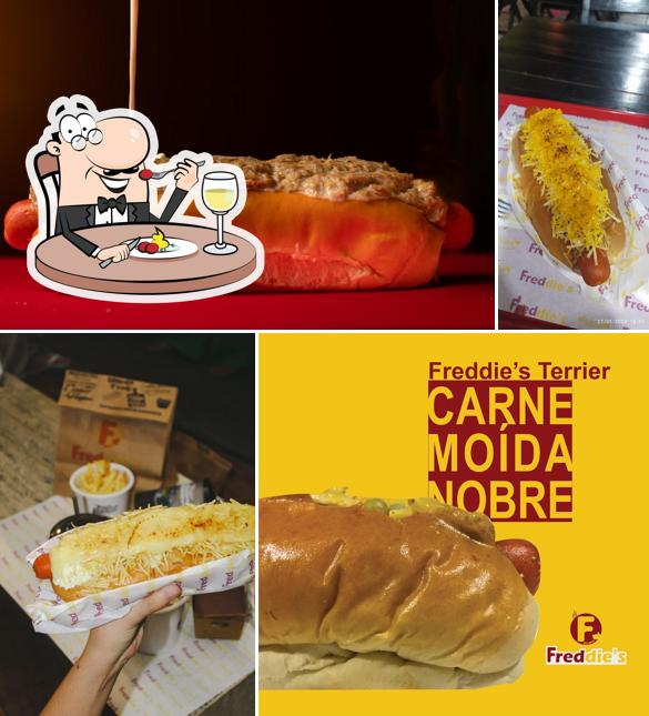 Comida em Freddies Brasil - Hot dog