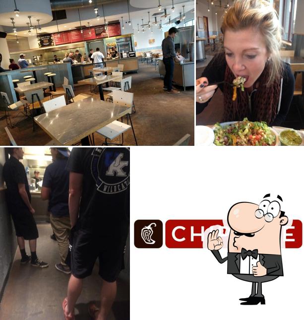 Здесь можно посмотреть фотографию фастфуда "Chipotle Mexican Grill"