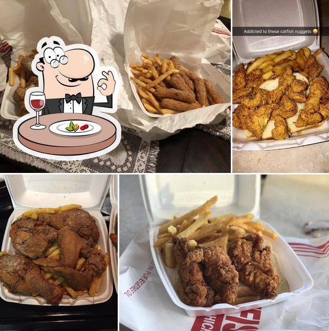 JJ Fish & Chicken in Lakewood Restaurant menu and reviews