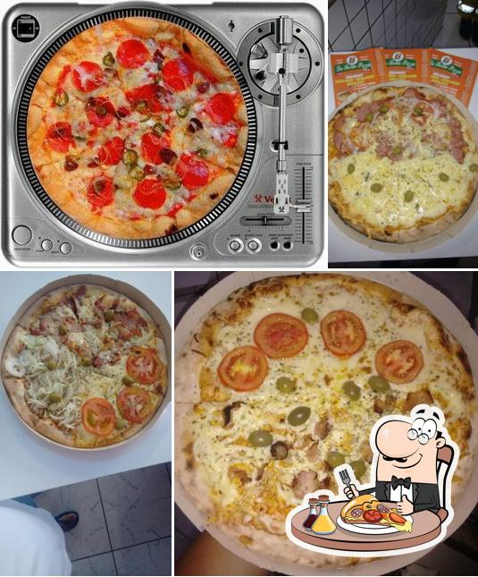 Peça diversos tipos de pizza