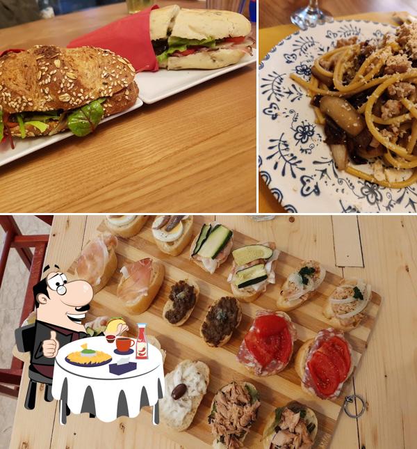 Ordina un hamburger a Legatoria13 - Enoteca & Bottega