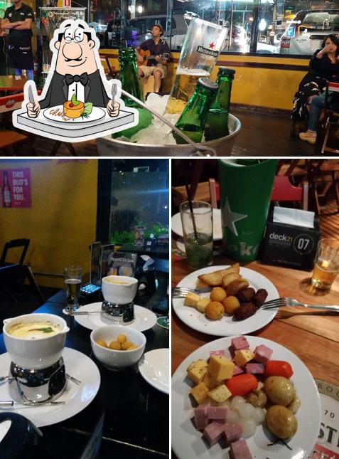 Platos en Deck 21