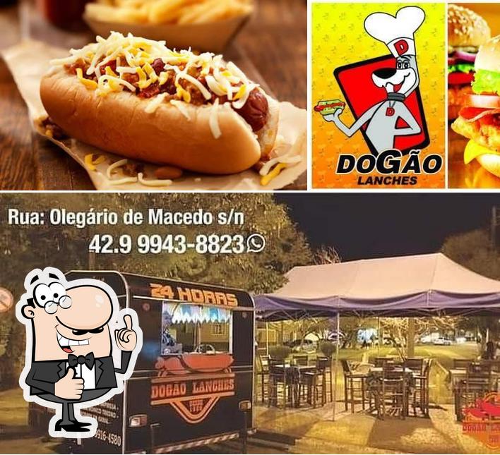 Look at this picture of Dogão lanches