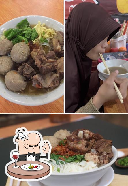 Food at Mie Ayam & Bakso Muntjul - Kuala Dua