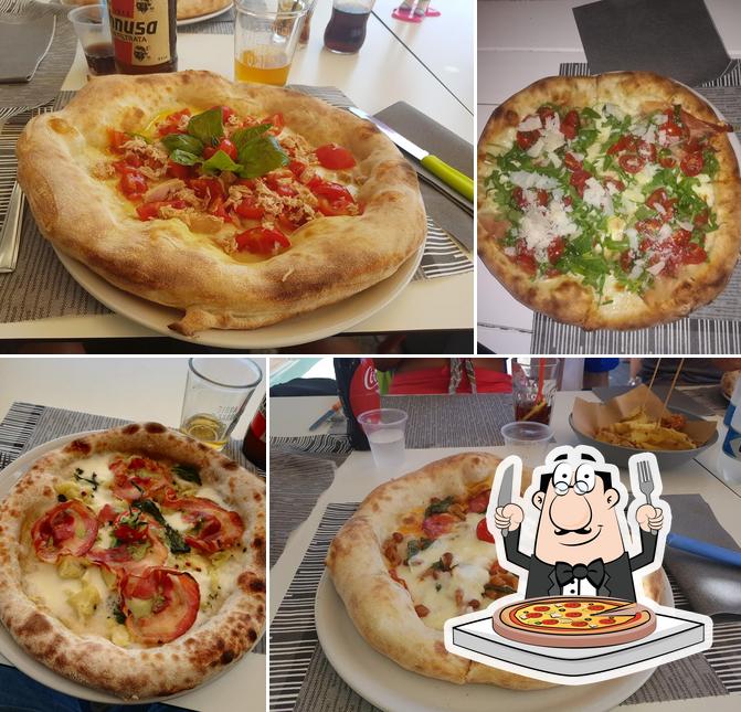 Prenez des pizzas à Acquachiara Cafe e Food