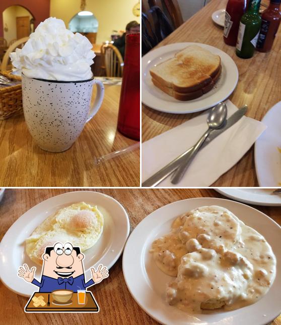 Red Rooster Restaurant in Longmont Restaurant menu and reviews