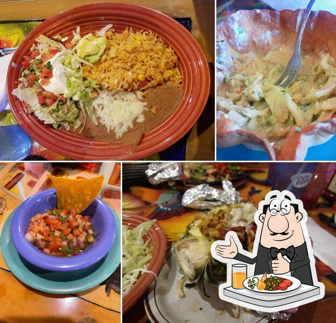 Tlaquepaque Mexican Restaurant Zanesville, Tlaquepaque, 3090 Maple