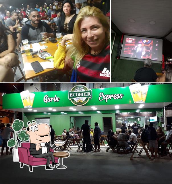 O interior do Choperia Ecobier Express