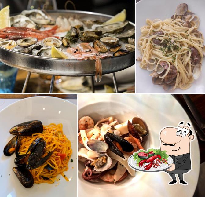 Order seafood at VIVO Ristoranti