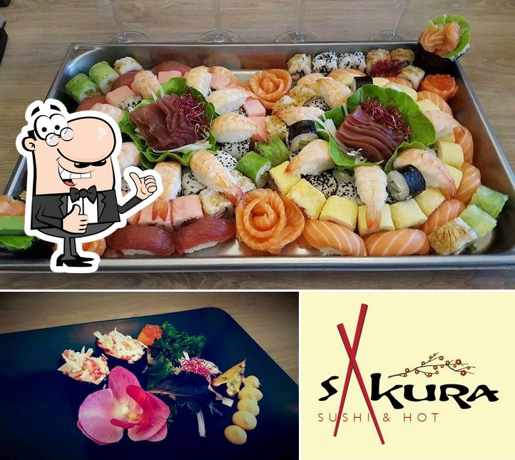 Regarder cette photo de Sakura sushi