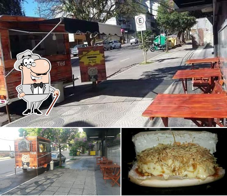 Esta é a imagem apresentando exterior e comida no Cachorro Quente Do Ted