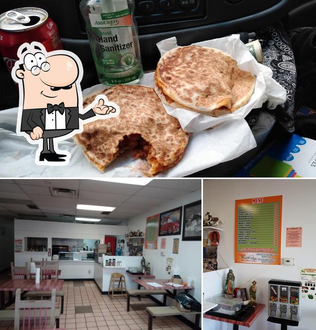 The photo of Gorditas Mariana #2’s interior and burger