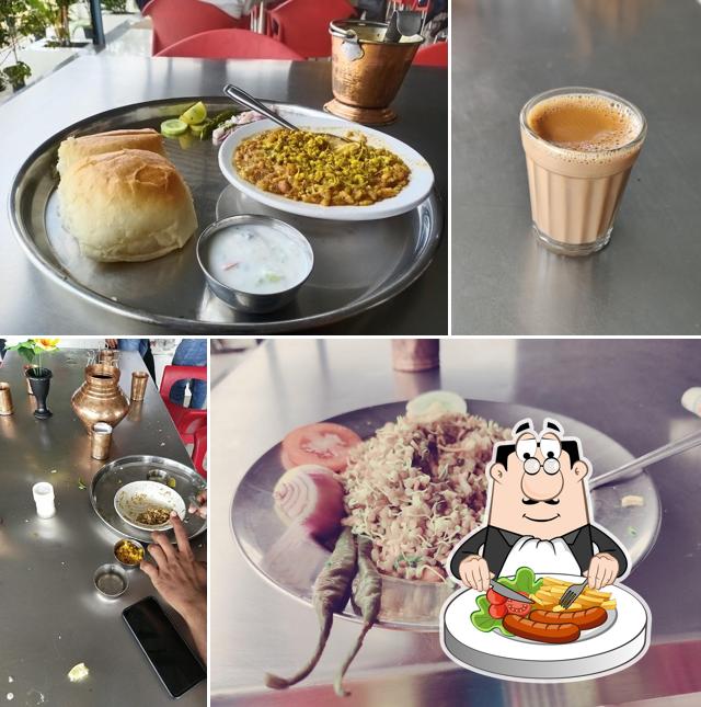 Someshwar Bhel and Dahi misal