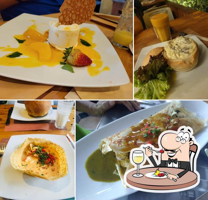 Restaurante Crepes & Waffles Avenida Roosvelt, Cali, Av. Roosevelt 37A