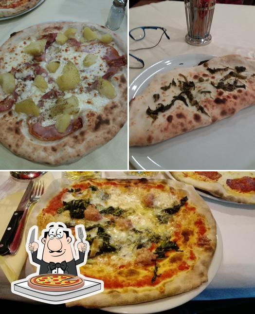 Ordina una pizza a Ristorante Pizzeria Stella Marina