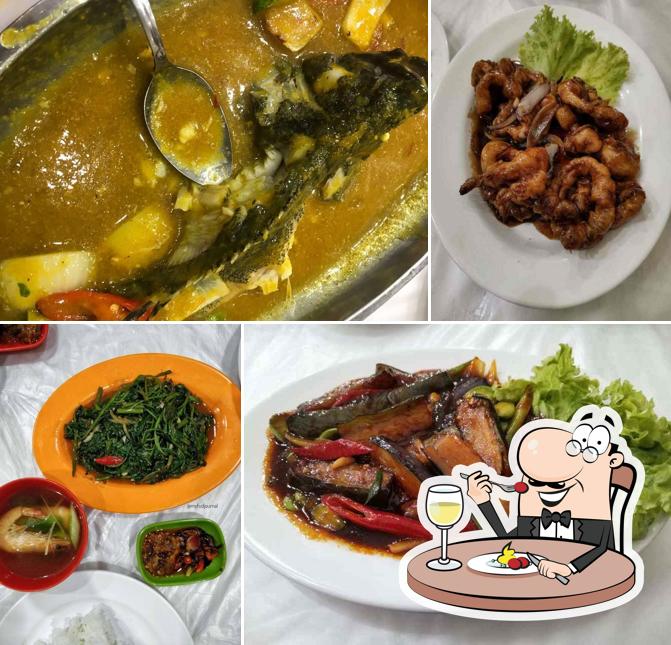 Sentosa Seafood Market restaurant, Jakarta, Jl. Pluit Karang Cantik No ...