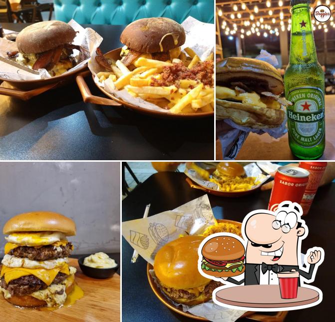 Peça um hambúrguer no Baggio's burger & beer