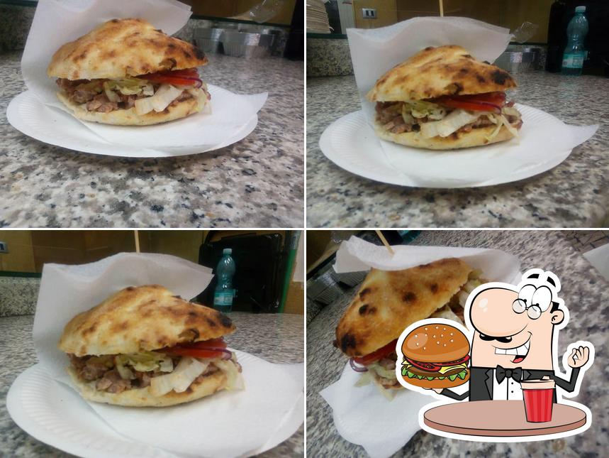 Essayez un hamburger à Retrò Pizzeria