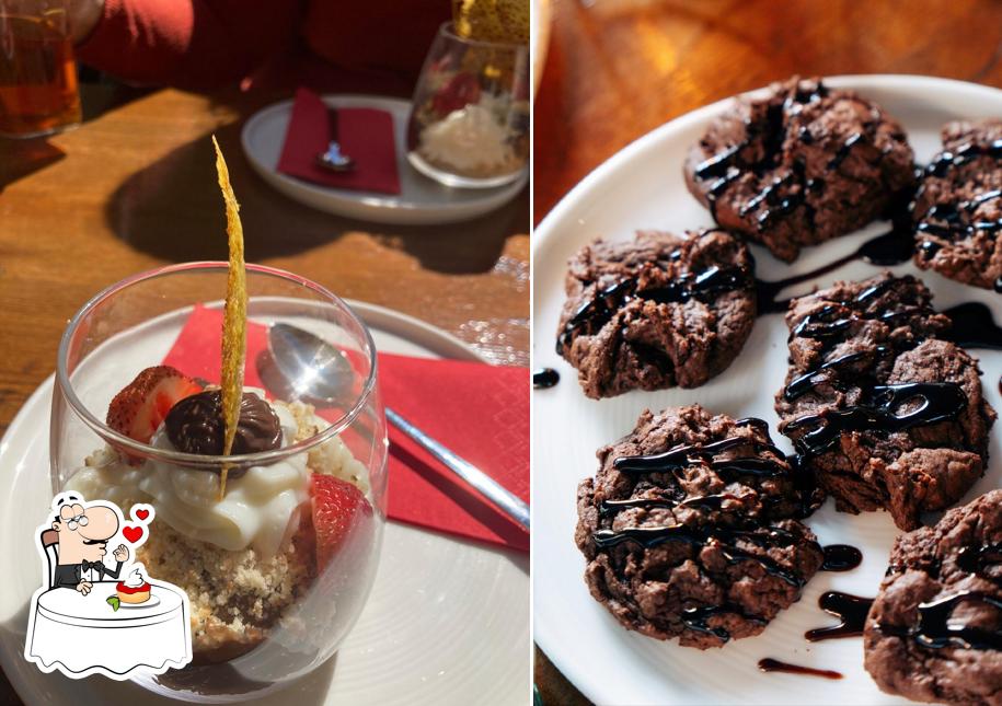 "Cafe La Luna" предлагает большой выбор сладких блюд