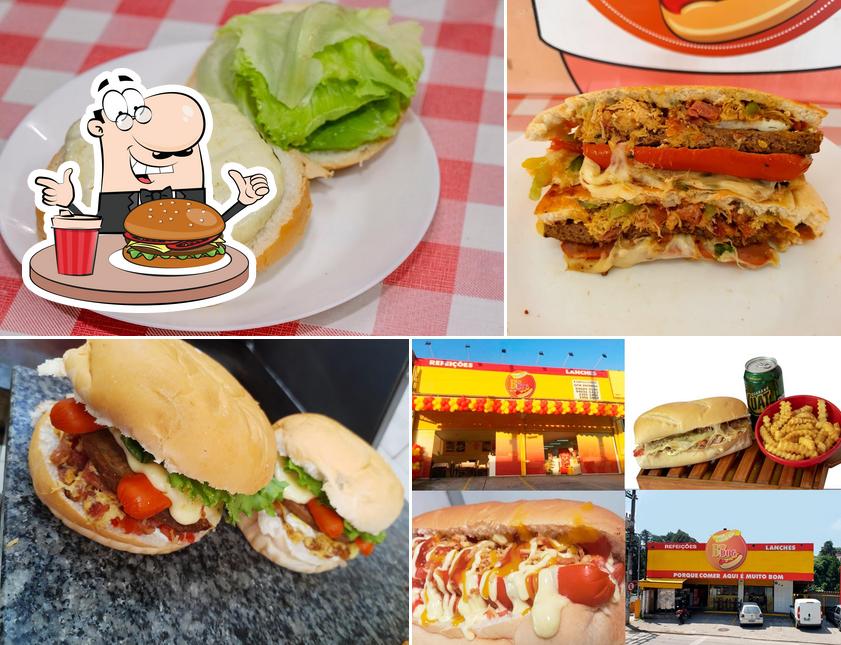 Os hambúrgueres do BB DOG LANCHONETE irão saciar uma variedade de gostos