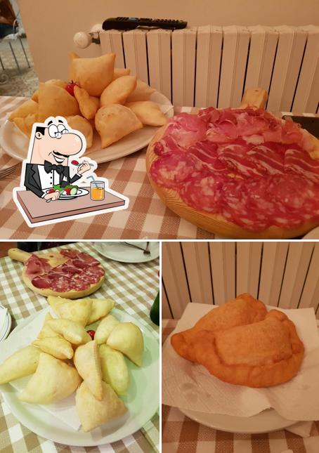 Platti al La Tavernetta Trattoria Panzerotteria
