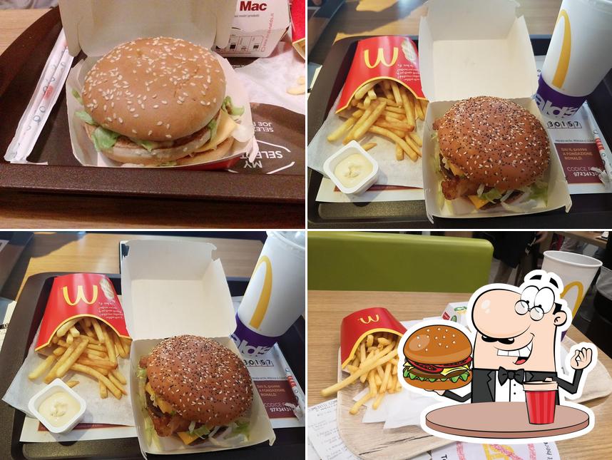 Ordina un hamburger a McDonald's Castelvetrano