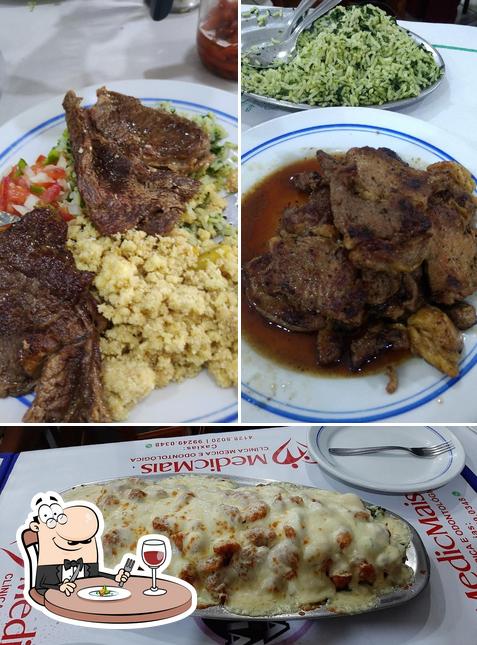 Comida em Restaurante Barril da Brasil