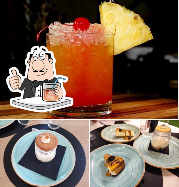 Фотография, на которой видны напитки и еда в Azotea Gastro & Bar