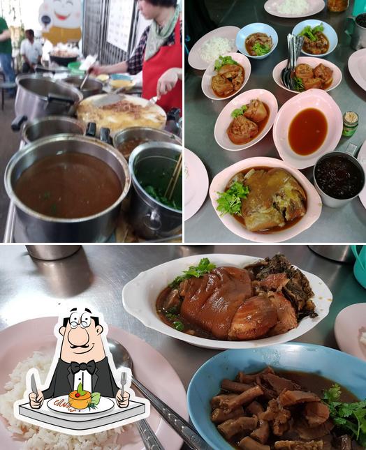 Pork Knuckle restaurant, Bangkok, 492/8 Soi Charoen Krung 49