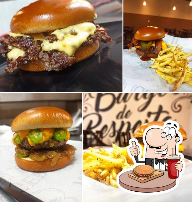 Os hambúrgueres do Two Burgers - Restaurante e Hamburgueria irão satisfazer diferentes gostos