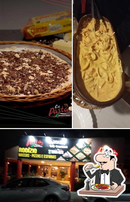 A comida e exterior do restaurante