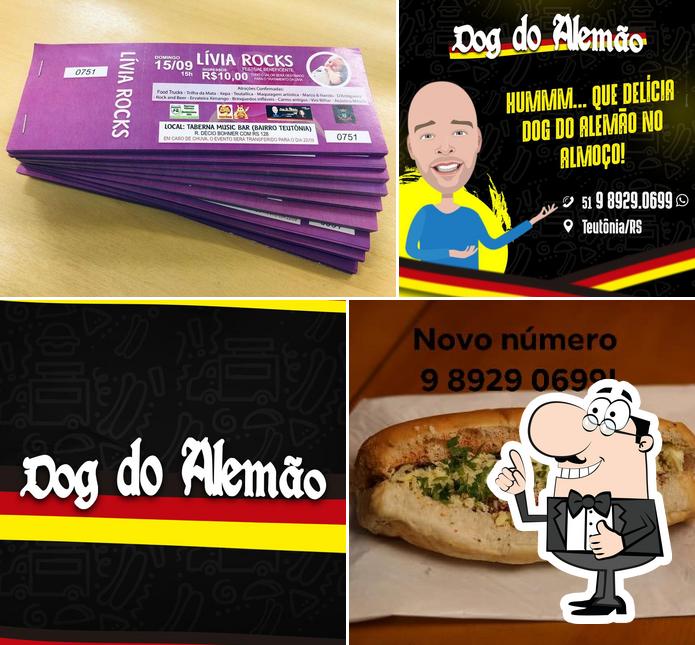 Look at the image of Dog do Alemão