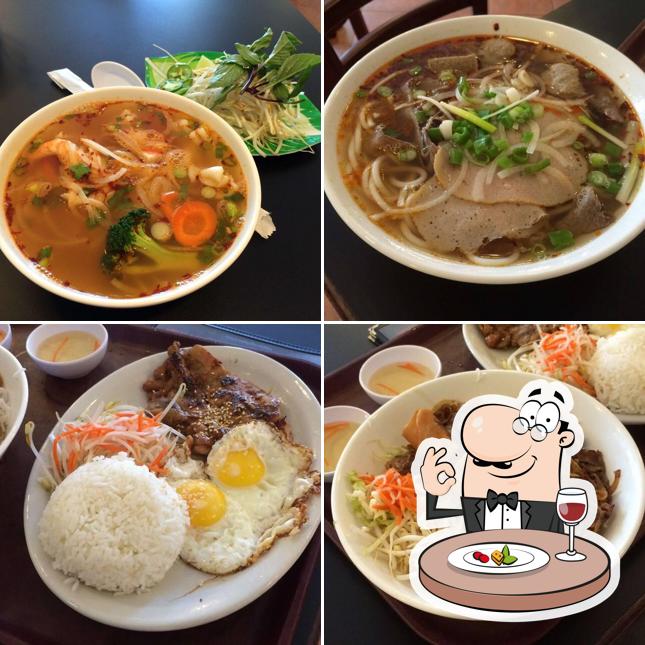 Phở Holiday - Meat and Veggie Noodle Soup House, Coquitlam BC