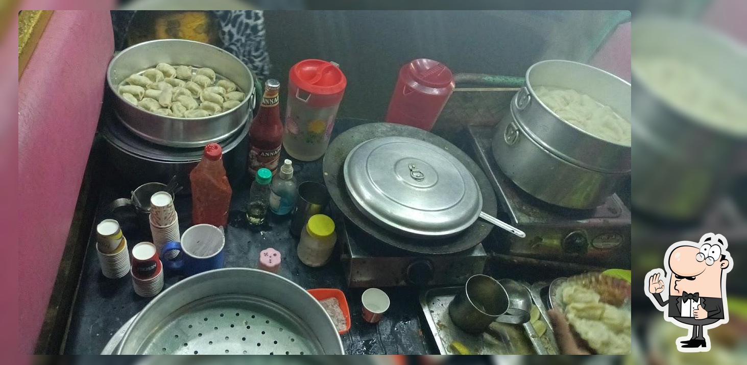 Raja momo shop