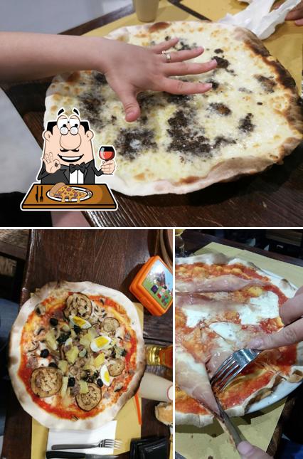 Prova una pizza a Cantina De Norsia