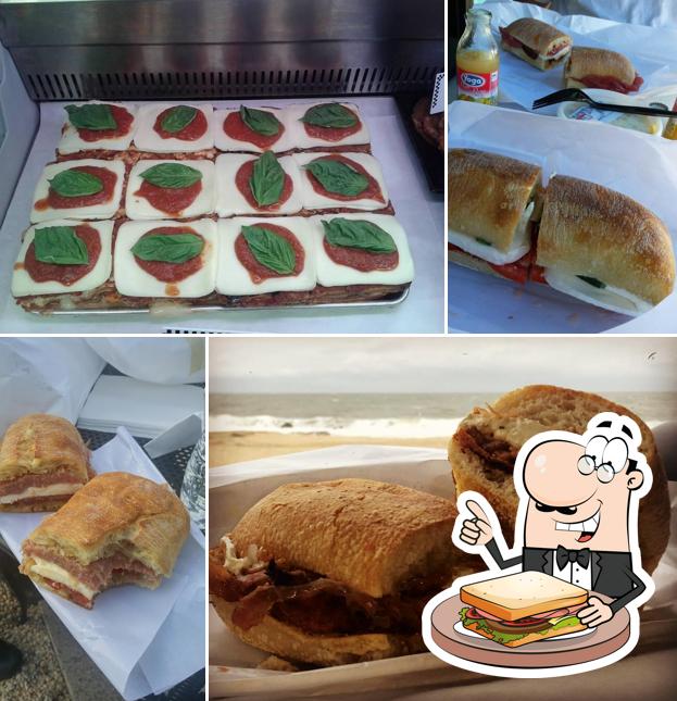 Закажите бутерброды в "Frank & Louie's Italian Specialties"