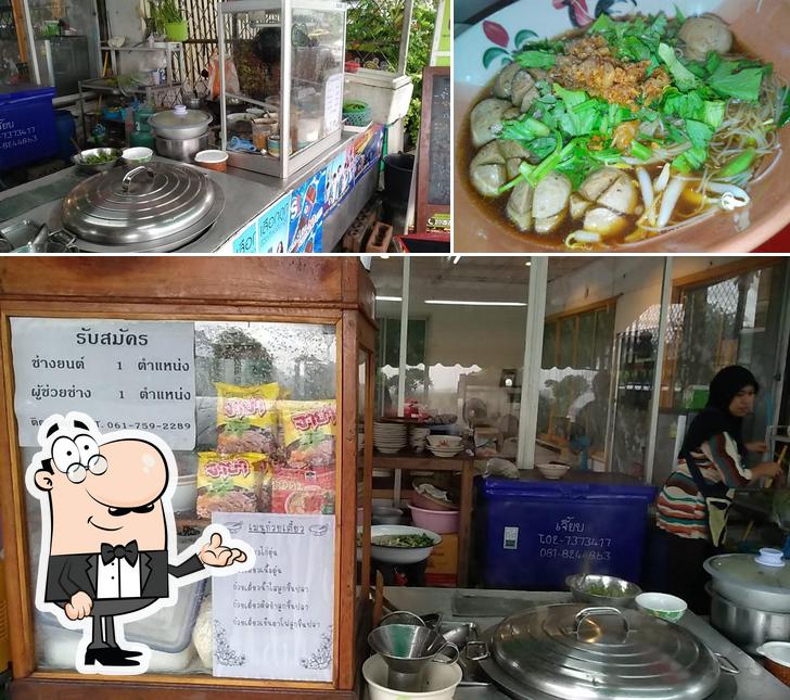 This is the picture depicting interior and food at Lat Krabang Islamic Restaurant