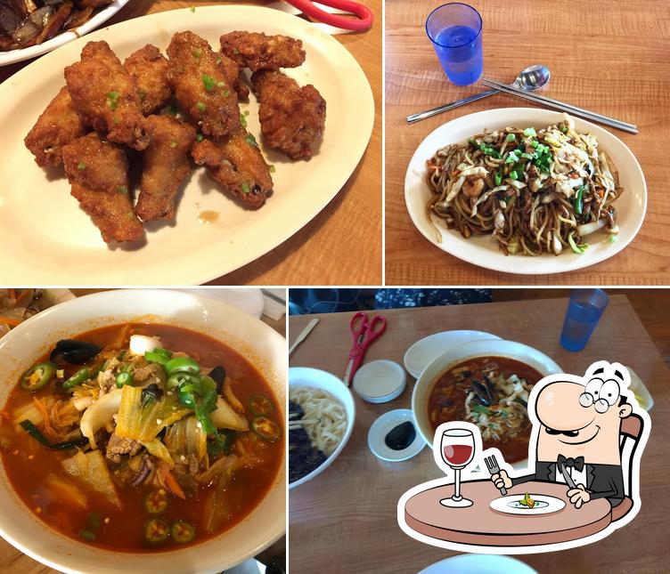 Paik's Noodle Glenview in Glenview Restaurant menu and reviews