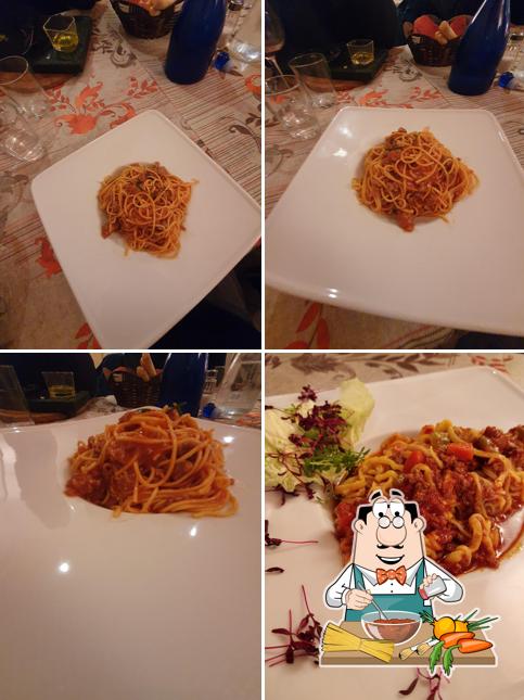 Spaghetti alla bolognese al Antica Trattoria Dei Due Cavalli