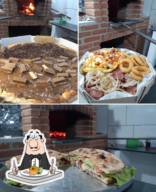 Comida em Pizzaria Casa Itieli