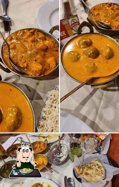 Food at Manohar’s Delhi Palace