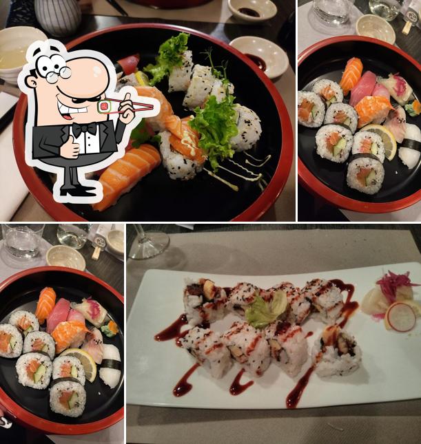 Les sushis sont une cuisine populaires provenant du Japon