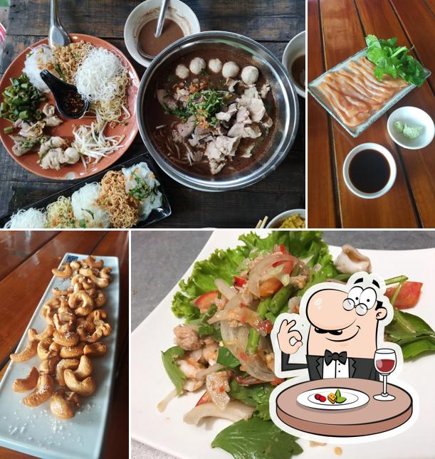 ปิ่นโต PinTo Restaurant, Watthana Nakhon Restaurant reviews