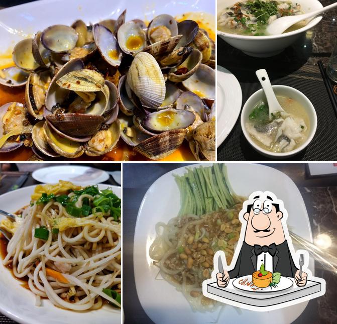Plats à Famous Restaurant