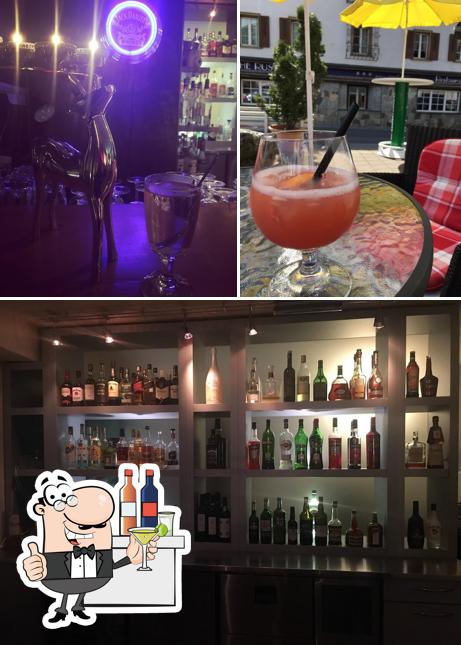 La foto della bancone da bar e bevanda di Its Bar at the Rustico